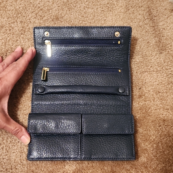 Tory Burch Leather Wallet with Gold Logo - Picture 2 of 11